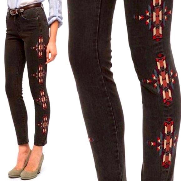 Urban Outfitters BDG Embroidered Aztec Jeans sz 25 - Picture 2 of 5